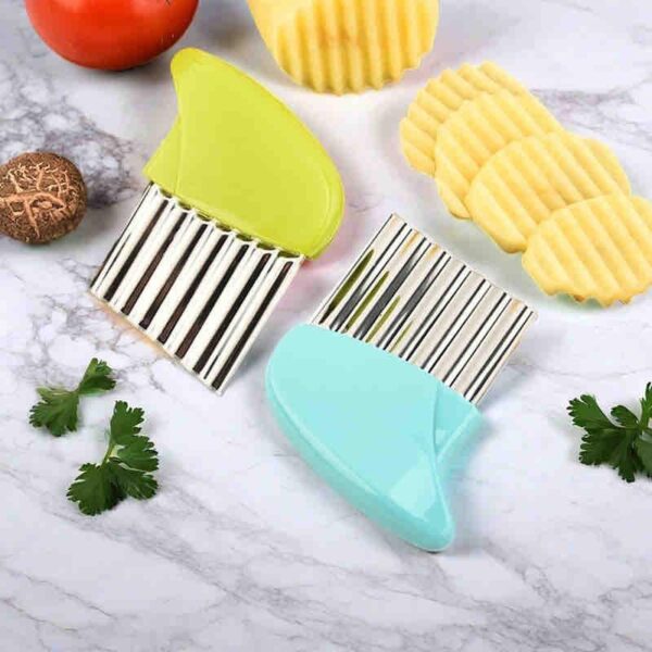 Crinkles cutter for veggies wavy cutter